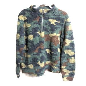 WEEKENDING FUZZY CAMO SHERPA
1/4 ZIP COZY WOMEN'S SWEATER
SIZE US MEDIUM